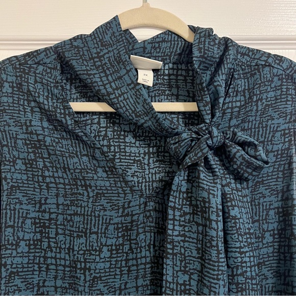 Dark hunter green top with bow tie at neck - Picture 4 of 6